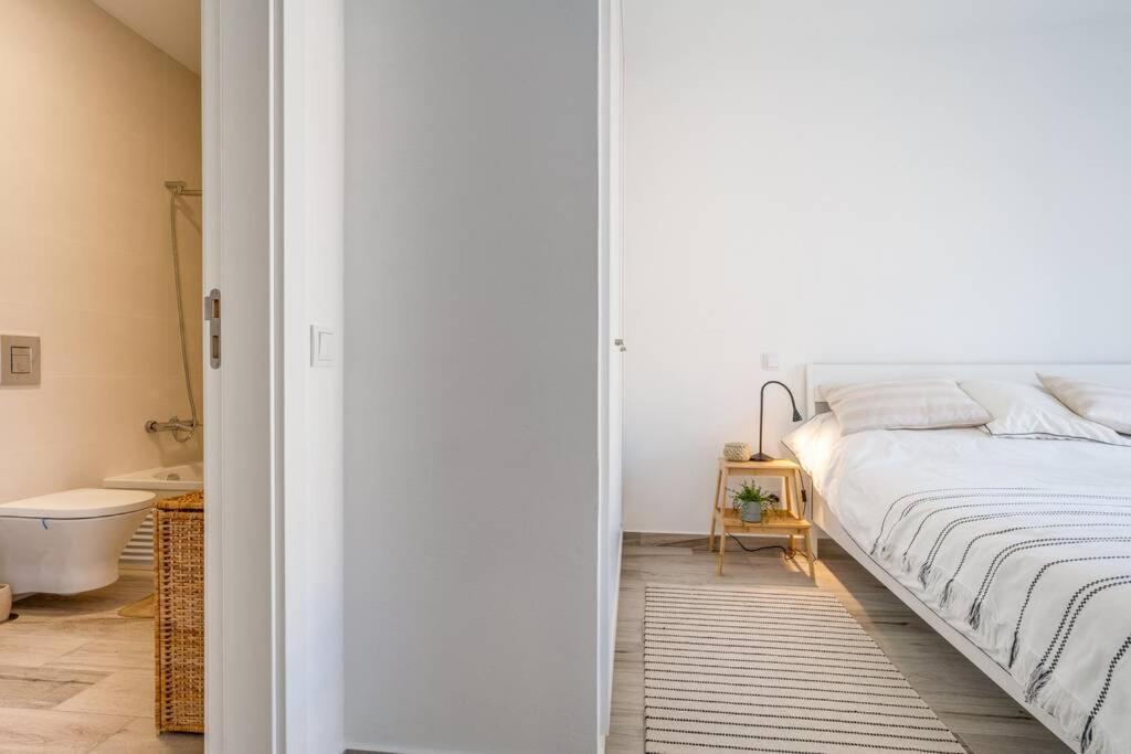Happiness Apartment - 2Bedroom Apt In Алжезур Екстериор снимка