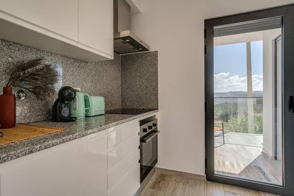 Happiness Apartment - 2Bedroom Apt In Алжезур Екстериор снимка