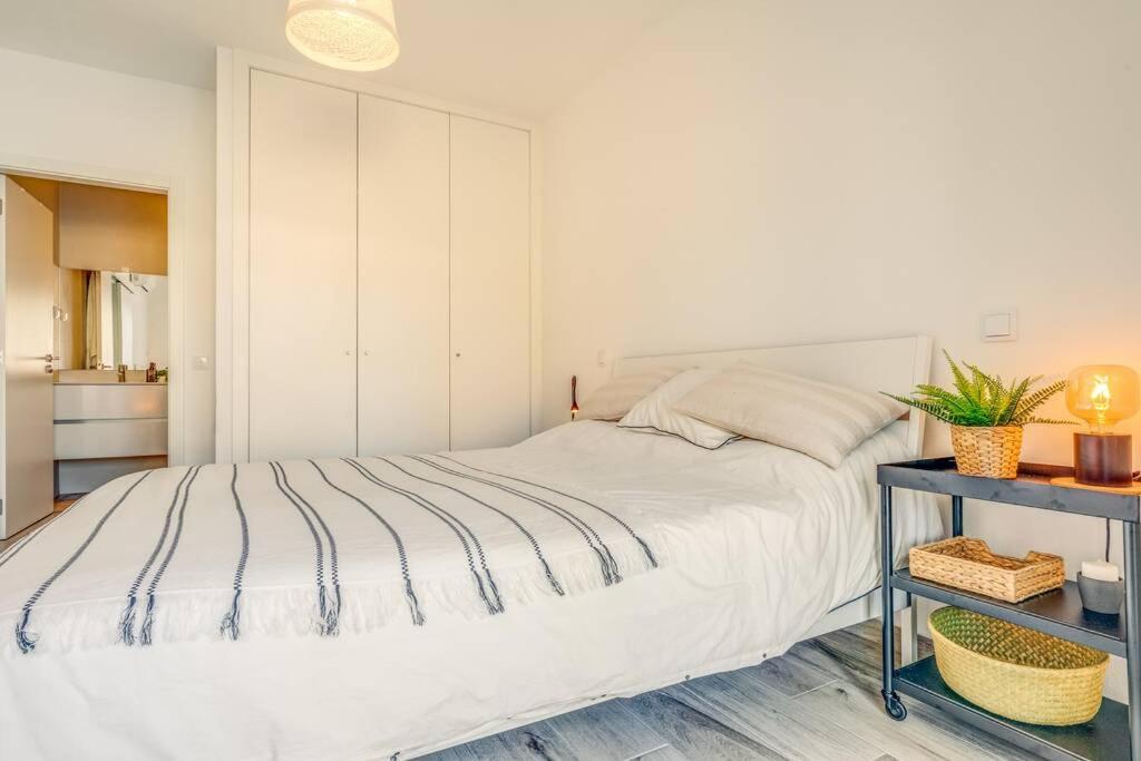 Happiness Apartment - 2Bedroom Apt In Алжезур Екстериор снимка